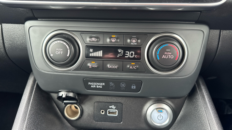 Nissan LEAF 110kW Acenta 39kWh 5dr Auto Electric Hatchback